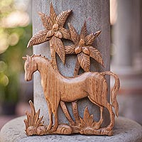 Holzreliefplatte, „Sumba Pony“ – handgefertigte balinesische Reliefskulptur mit geschnitztem Pferdemotiv