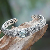 Prasiolith-Manschettenarmband, „Libelle Frangipanis“ – Sterlingsilber und Prasiolith-Armband mit Scharniermanschette