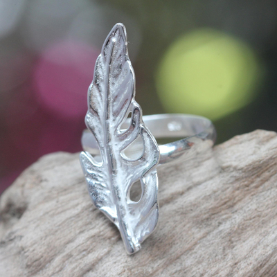 Sterling silver cocktail ring, 'White Feather' - Sterling Silver Cocktail Ring with Feather Theme