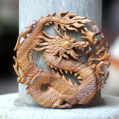 Panel de relieve de madera, 'Dragón de Fuego' - Panel de relieve de dragón balinés de madera de Suar tallada a mano