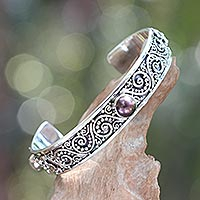 Cultured pearl cuff bracelet, 'Balinese Ivy'
