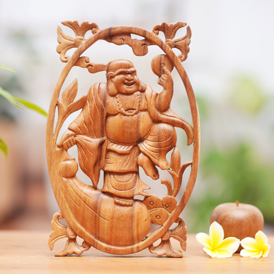 Reliefplatte aus Holz - Wandpaneel aus geschnitztem Holz mit glücklichem Buddha im chinesischen Stil