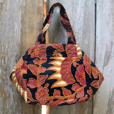 Perlenbesetzte Batik-Handtasche aus Baumwolle - Balinesische handgestempelte Baumwoll-Batik-Handtasche mit Perlen
