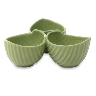 Ceramic snack bowl, 'Jungle Banana Leaf' - Light Green Leaf Motif Snack Bowl with 3 Sections