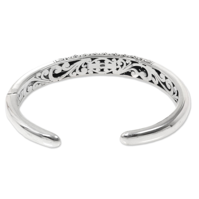 Sterling silver cuff bracelet, 'Entrancing Fern' - Artisan Crafted Sterling Silver Cuff Bracelet