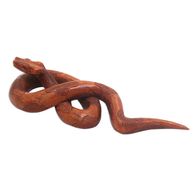 Holzskulptur „Sanca“ – handgefertigte Python-Skulptur aus Holz von balinesischen Kunsthandwerkern