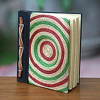 Diario de fibras naturales, 'Green Bullseye' - Diario artesanal con 50 páginas de papel de arroz
