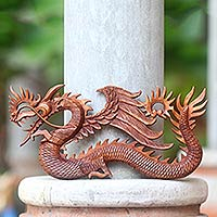 Panel de relieve de madera, 'Sky Dragon' - Panel de pared de dragón alado tallado a mano en madera