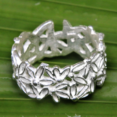 Sterling silver band ring, 'Frangipani Circle' - Artisan Crafted Sterling Silver Floral Ring from Bali