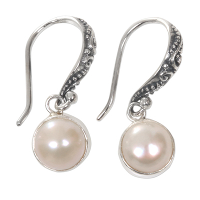 Pendientes colgantes de perlas cultivadas de agua dulce - Aretes de plata esterlina con perlas cultivadas hechos a mano en Bali