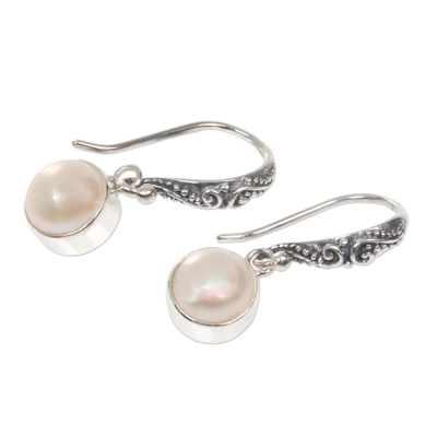 Pendientes colgantes de perlas cultivadas de agua dulce - Aretes de plata esterlina con perlas cultivadas hechos a mano en Bali