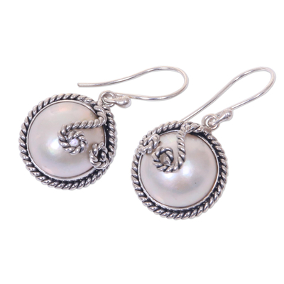 Aretes colgantes de perlas cultivadas - Aretes de plata y perlas cultivadas de Indonesia hechos a mano