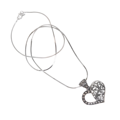 Anhänger-Halskette aus Sterlingsilber, 'Zwei Herzen sind eins'. - Romantisches Herz-Halsband aus balinesischem Sterlingsilber