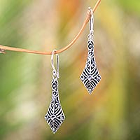 Ohrhänger aus Sterlingsilber, „Fliegende Drachen“ – Handgefertigte balinesische Ohrhänger aus Sterlingsilber 925