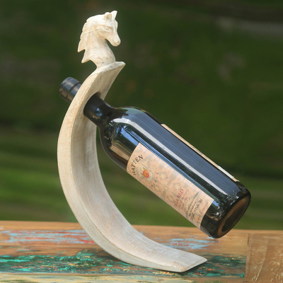 Flaschenhalter aus Holz - Handgefertigter Flaschenhalter aus weißem Holz mit Pferdemotiv