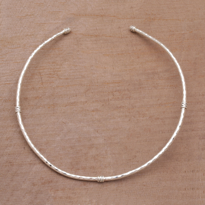 Halskette mit Kragen aus Sterlingsilber - Handgefertigtes Halsband aus 925er Sterlingsilber mit sechseckigem Motiv