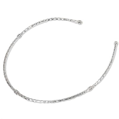 Halskette mit Kragen aus Sterlingsilber - Handgefertigtes Halsband aus 925er Sterlingsilber mit sechseckigem Motiv