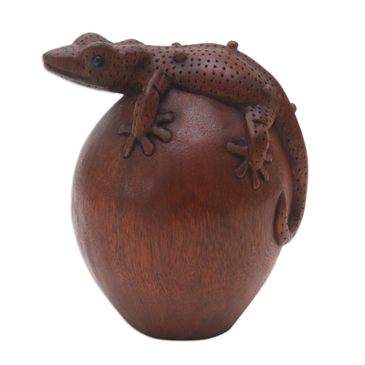 Wood sculpture, 'Watching Gecko' - Hand Carved Wood Sculpture of a Gecko from Indonesia
