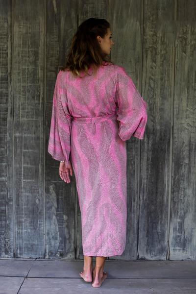 Robe aus Rayon - hellrosa Korallenriff-Batik-Bademantel aus 100 % Viskose aus Indonesien