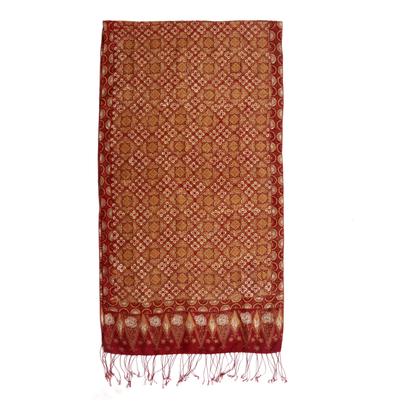 Mantón de seda, 'Ceplok Beteng' - Mantón de seda Batik estampado a mano metálico rojo y dorado