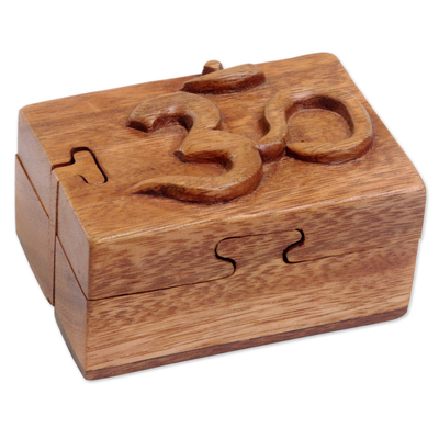 Puzzlebox aus Holz - Handgeschnitzte hölzerne Puzzle-Box Om-Symbol aus Indonesien