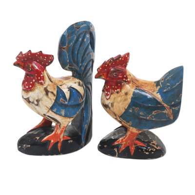 Holzskulpturen, (Paar) - Hölzerne Hühnerskulpturen Blau Rot (Paar) aus Indonesien