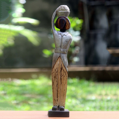 estatuilla de madera - Escultura de madera de Albesia antigua tallada a mano de Bali