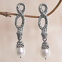 Aretes colgantes de perlas cultivadas - Aretes de serpiente de plata esterlina y perlas cultivadas de agua dulce