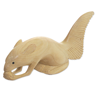 Wood statuette, 'Feasting Squirrel' - Hand Carved Squirrel Natural Jempinis Wood Statuette