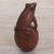 Holzskulptur - Handgeschnitzter Frosch aus Suarholz auf Kieselsteinskulptur
