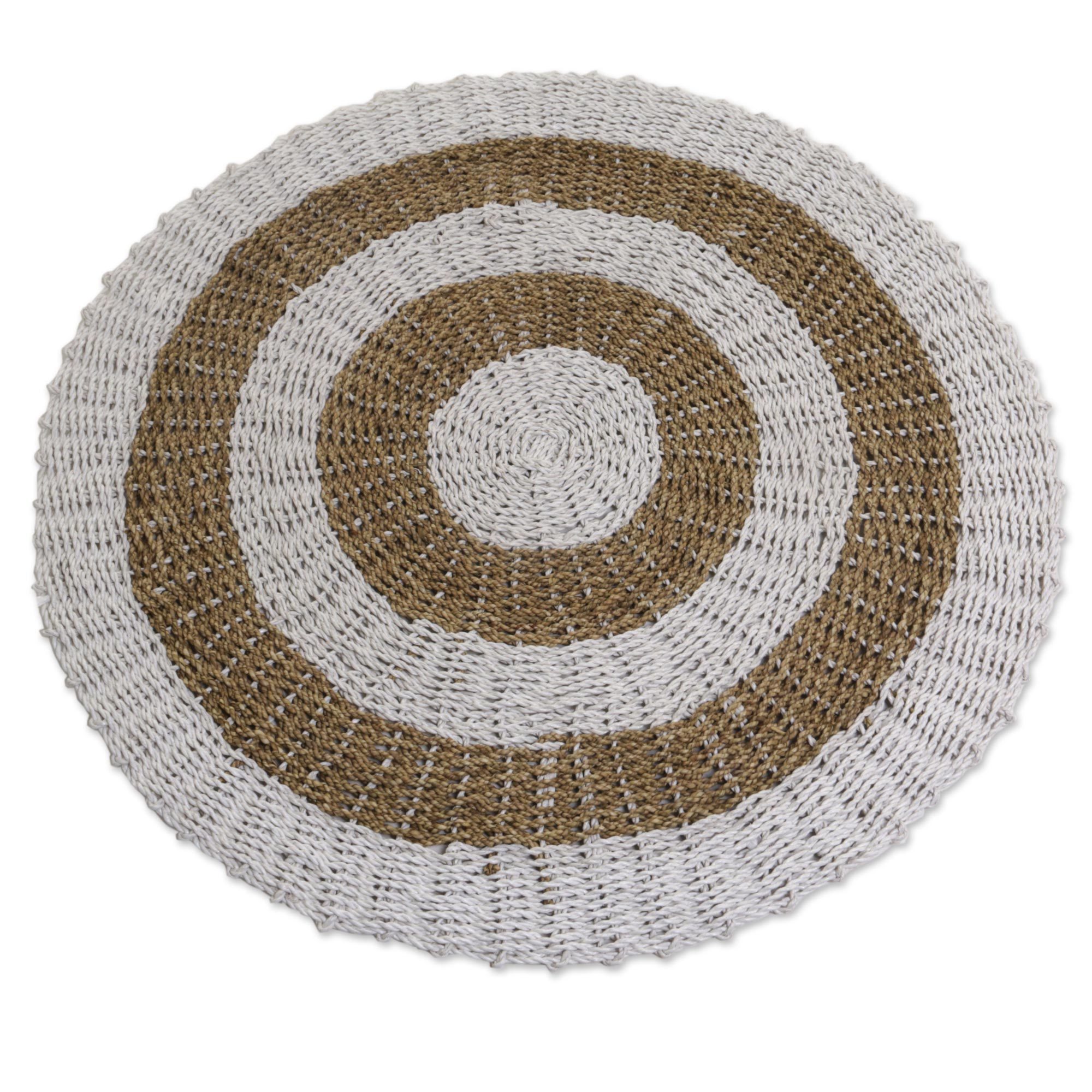 Hand Woven Pandan Leaf Plastic Round Floor Mat (3 Feet Diam) Solar