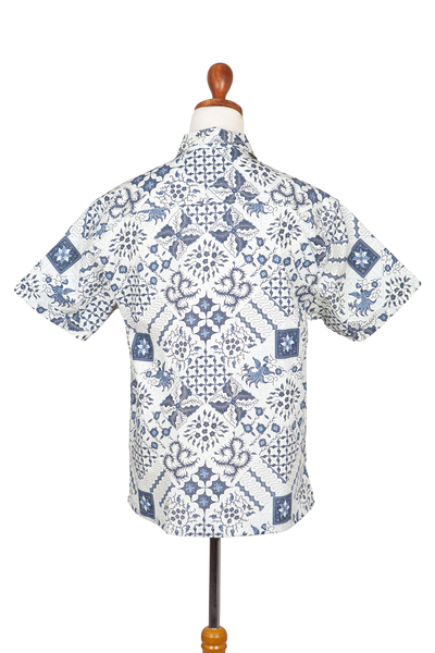 Herren-Batikhemd aus Baumwolle - Blau-weißes, kurzärmliges Herrenhemd mit Batik-Knöpfen aus Baumwolle