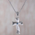 Collar con colgante de cruz de topacio azul - Collar de topacio azul y cruz de plata esterlina de Bali