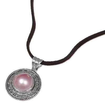 Halskette mit Anhänger aus kultivierten Mabe-Perlen - Rosafarbene Mabe-Zuchtperlen-Anhänger-Halskette aus Indonesien