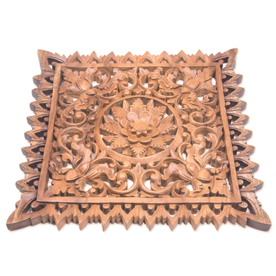 Reliefplatte aus Holz - Handgeschnitzte Suar-Holz-Lotusblumen-Reliefplatte aus Bali