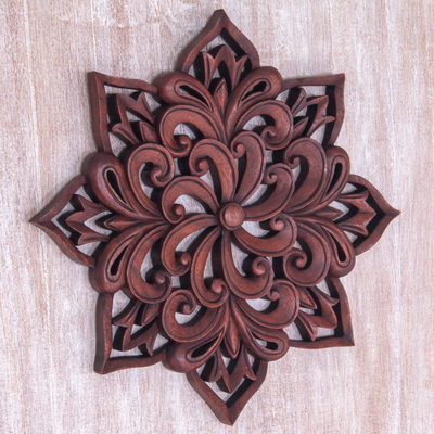 Relieve de pared de madera - Relieve de pared de madera floral tallado a mano de Indonesia