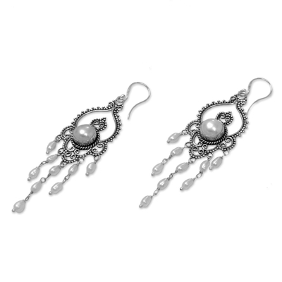 Zuchtperlen-Ohrringe 'Drops of Dew' - Hängeohrringe aus gezüchteten Perlen und 925er Sterlingsilber aus Bali