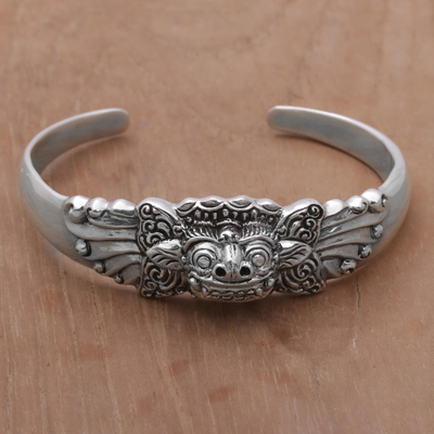 Men's Hand Crafted Sterling Silver Pendant Bracelet - Electric Current |  NOVICA
