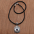 Halskette mit Anhänger aus kultivierten Mabe-Perlen - Halskette aus kultivierten Mabe-Perlen und Sterlingsilber aus Bali