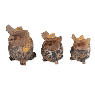 Wood figurines, 'Antique Owl Family' (set of 3) - Set of Three Hand Carved Suar Wood Owl Figurines from Bali