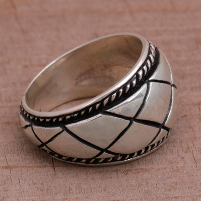 Sterling silver band ring, 'Queen Weave' - Artisan Crafted Sterling Silver Women's Band Ring from Bali