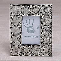 Featured review for Recycled paper photo frame, Hypnotizing Grey (3x5)