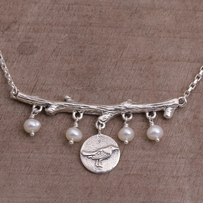 collar con colgante de perlas cultivadas - Collar de pájaro de plata de ley y perlas cultivadas de Bali