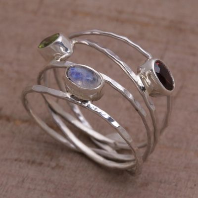 anillo de piedras preciosas múltiples - Anillo único de plata esterlina con múltiples piedras preciosas de Bali