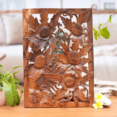 Reliefplatte aus Holz - Handgeschnitzte, aufwendig florale Reliefplatte aus Holz aus Bali