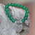 Stretch-Armband aus Achatperlen - Grünes Achat- und Herz-Charm-Perlenarmband aus Bali