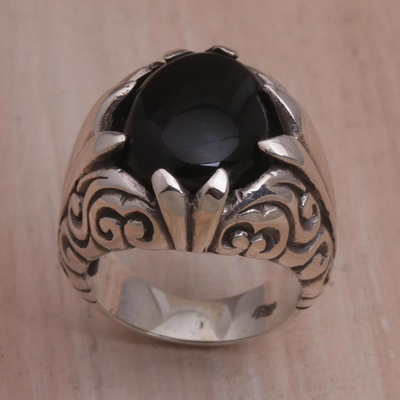 Gold & Diamond Rings | Gold rings for Men & Women - Thangamayil Jewellery