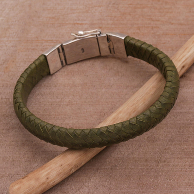 Leather wristband bracelet, 'Shrine Weave in Green' - Green Leather Braided Wristband Bracelet from Bali