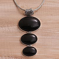Onyx pendant necklace, 'Night Ovals'