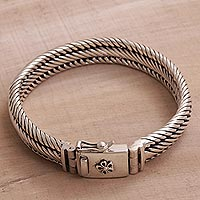 Geflochtenes Armband aus Sterlingsilber, „Eternal Shine“ – Kunsthandwerklich gefertigtes geflochtenes Armband aus Sterlingsilber aus Bali